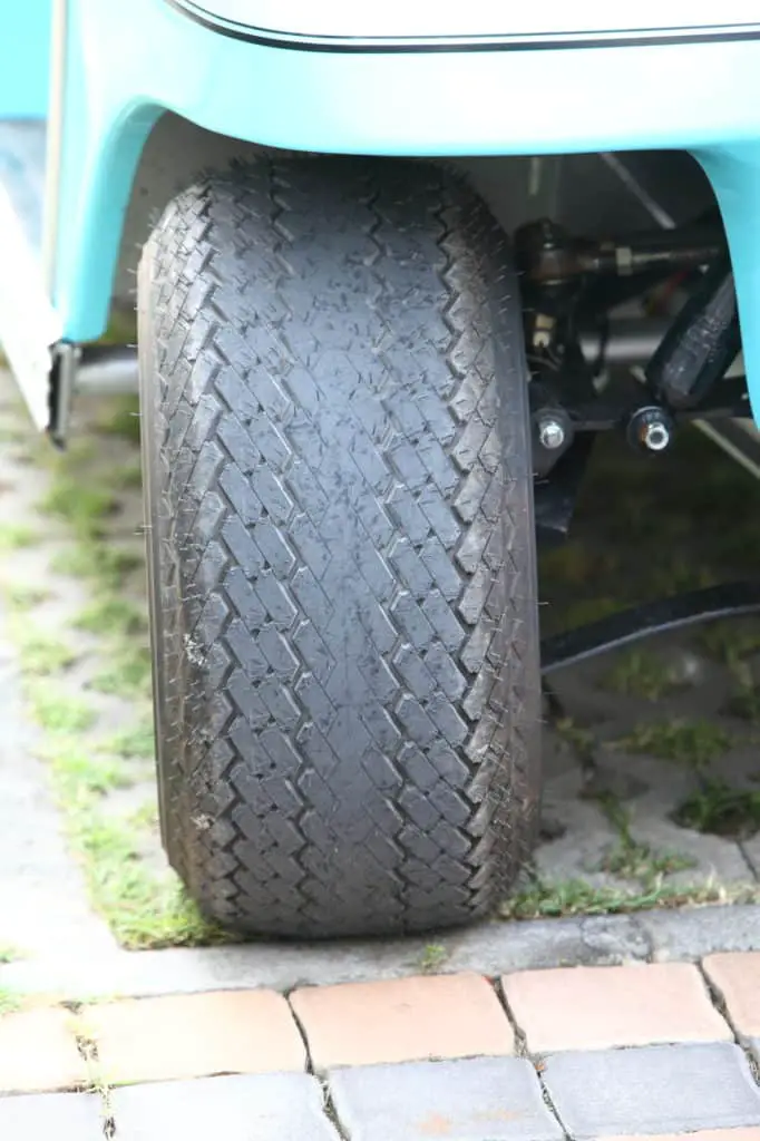 Are Golf Cart Tires Tubeless