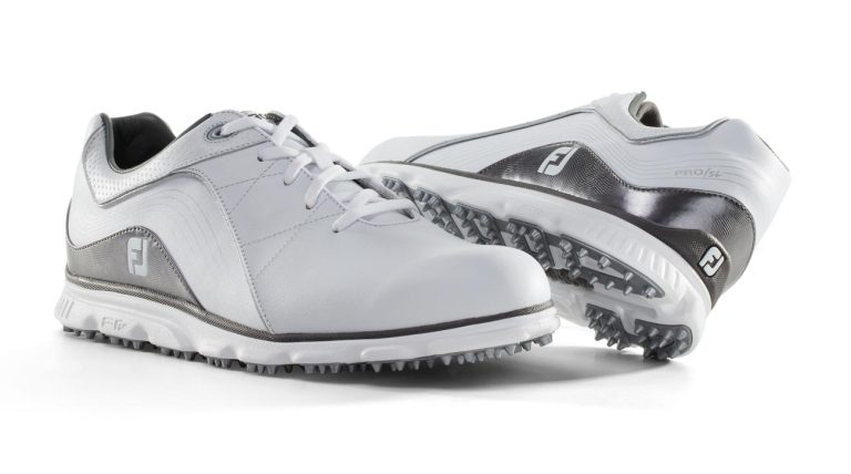 Are Spikeless Golf Shoes Good